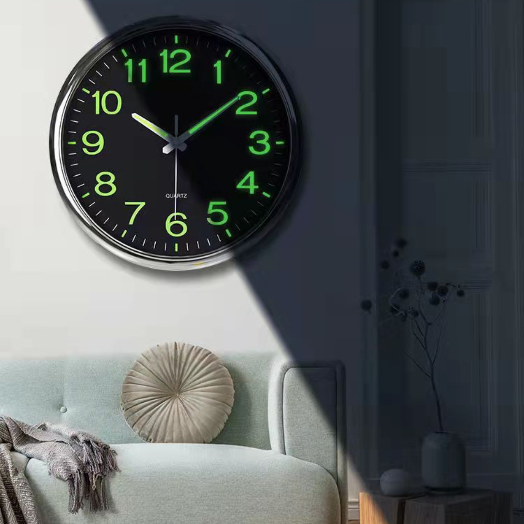 Treviq - Große Leuchtende Wanduhr für einen stilvollen und praktischen Raumakzent