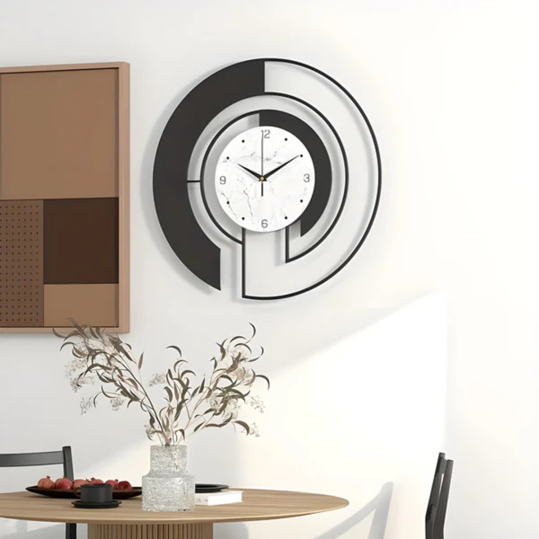 Arc - Elegante und schlanke Wanduhr für ein modernes Interieur