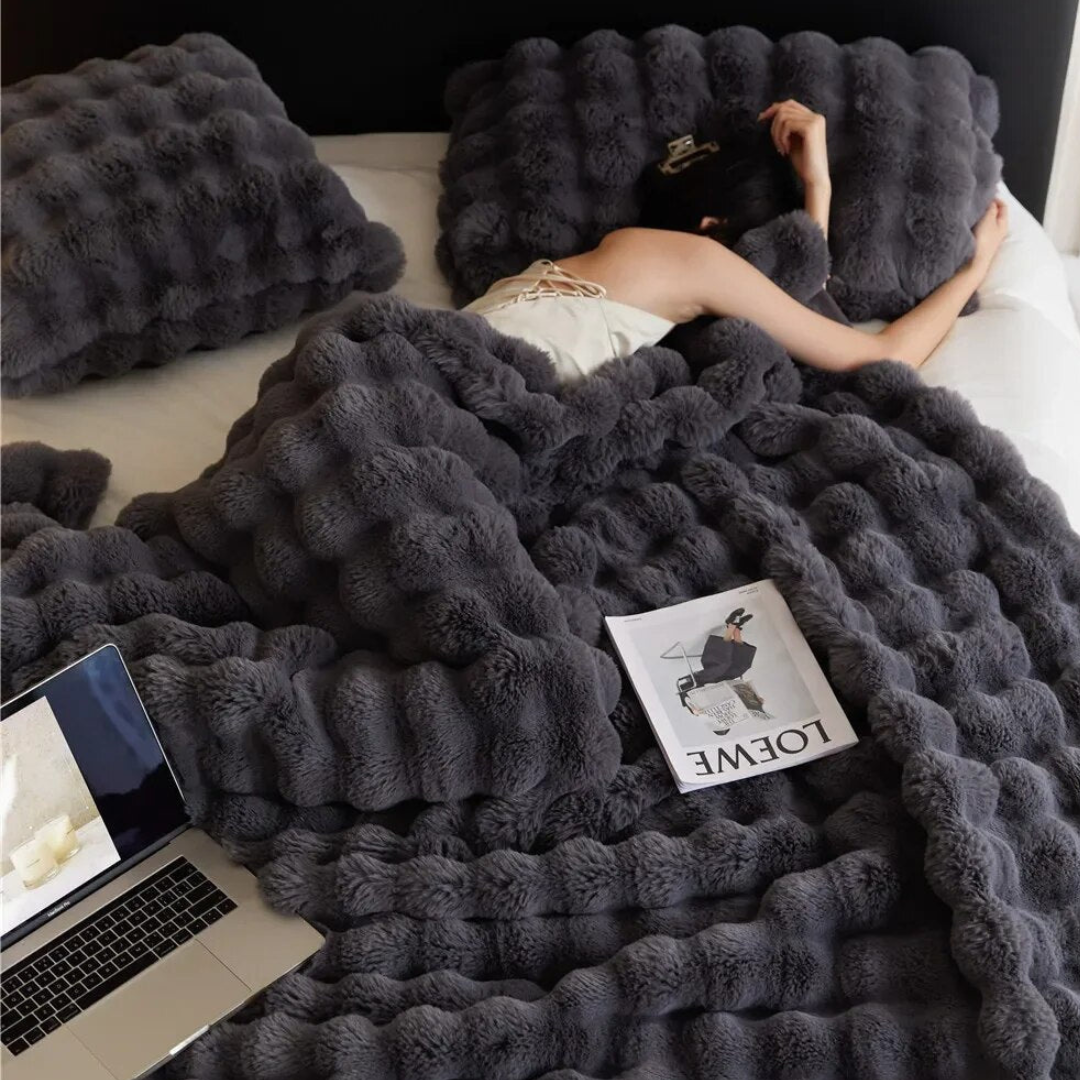 Ultimativer Komfort: Weiche Fleece-Decke zum Einkuscheln im Bett und auf dem Sofa, ideal für das ganze Jahr