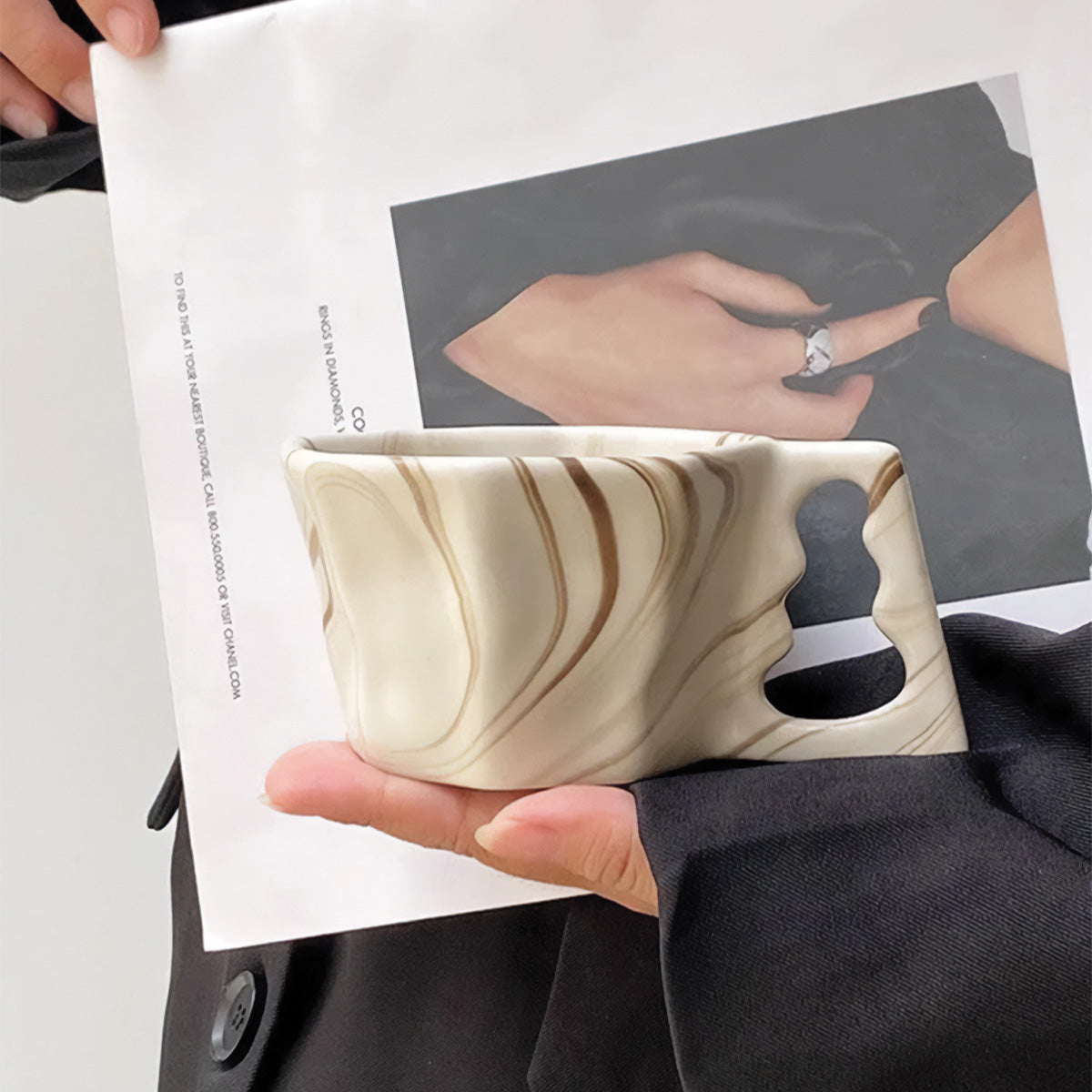 Oval geformte Tasse