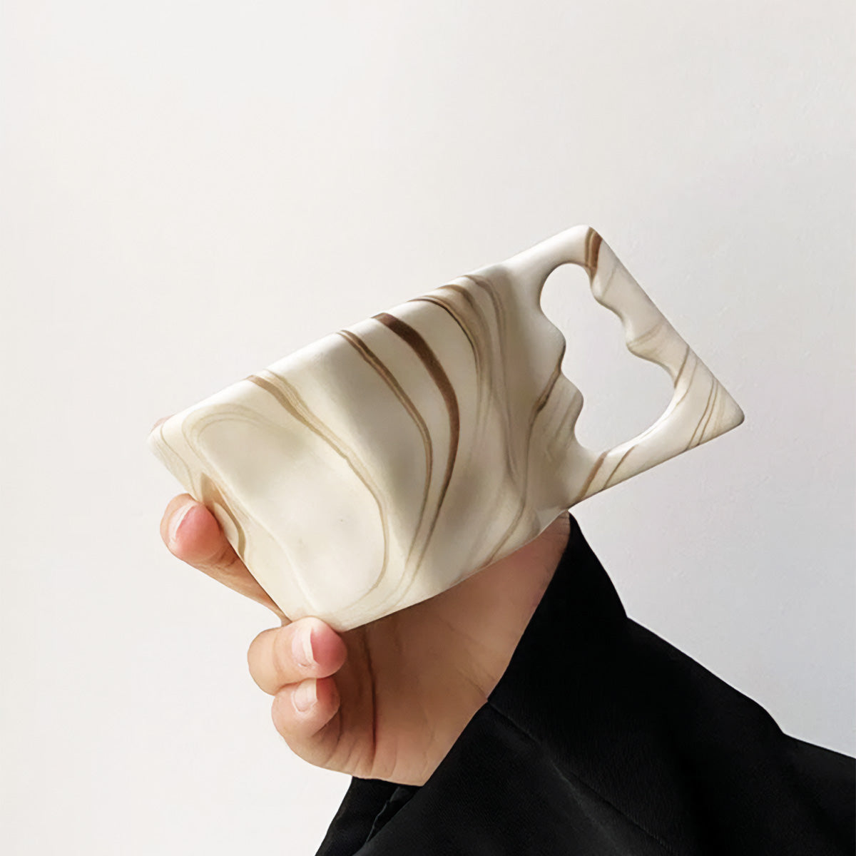 Oval geformte Tasse