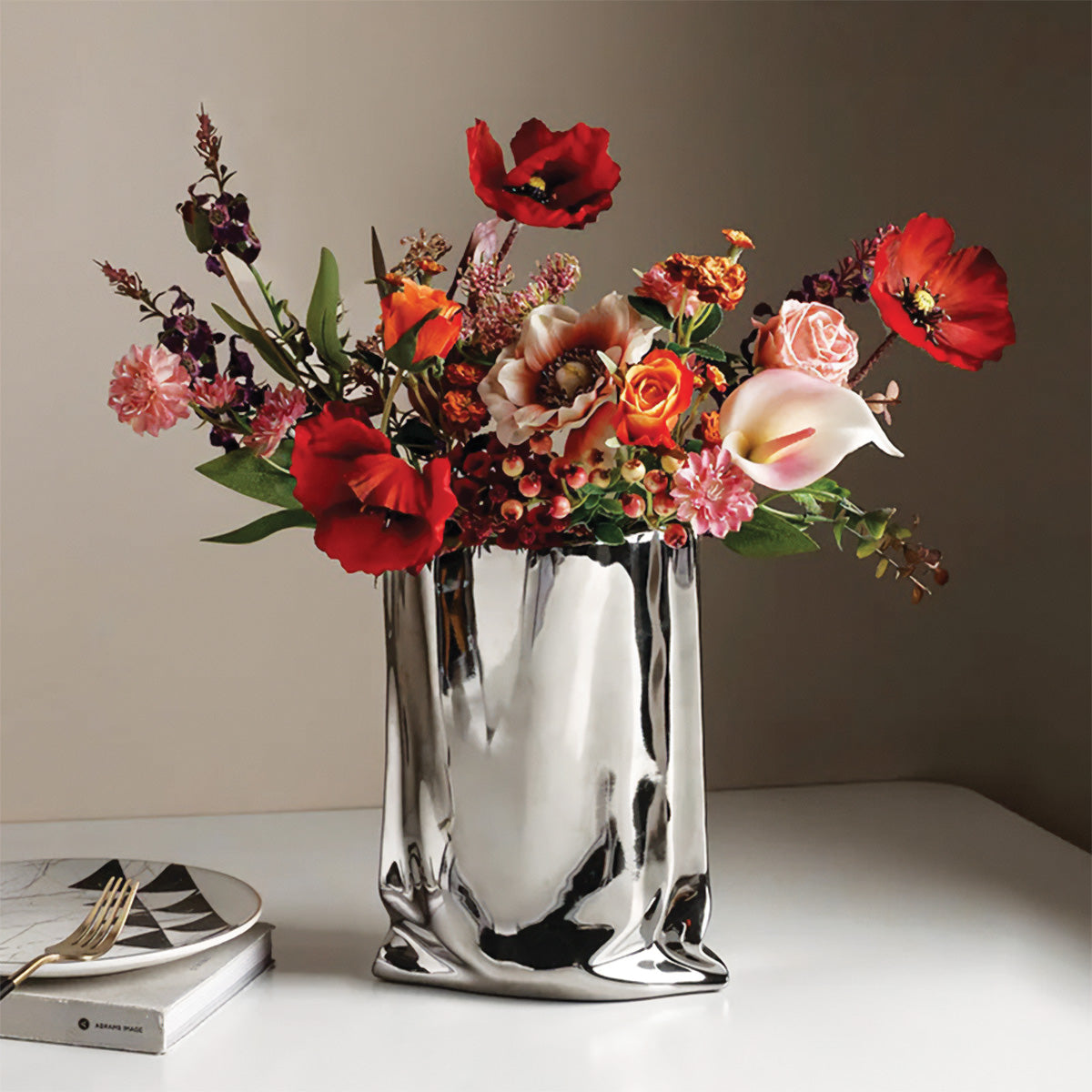 Elegante gefaltete Blumenvase | Perfekte zeitgenössische Dekoration für alle Ihre Räume