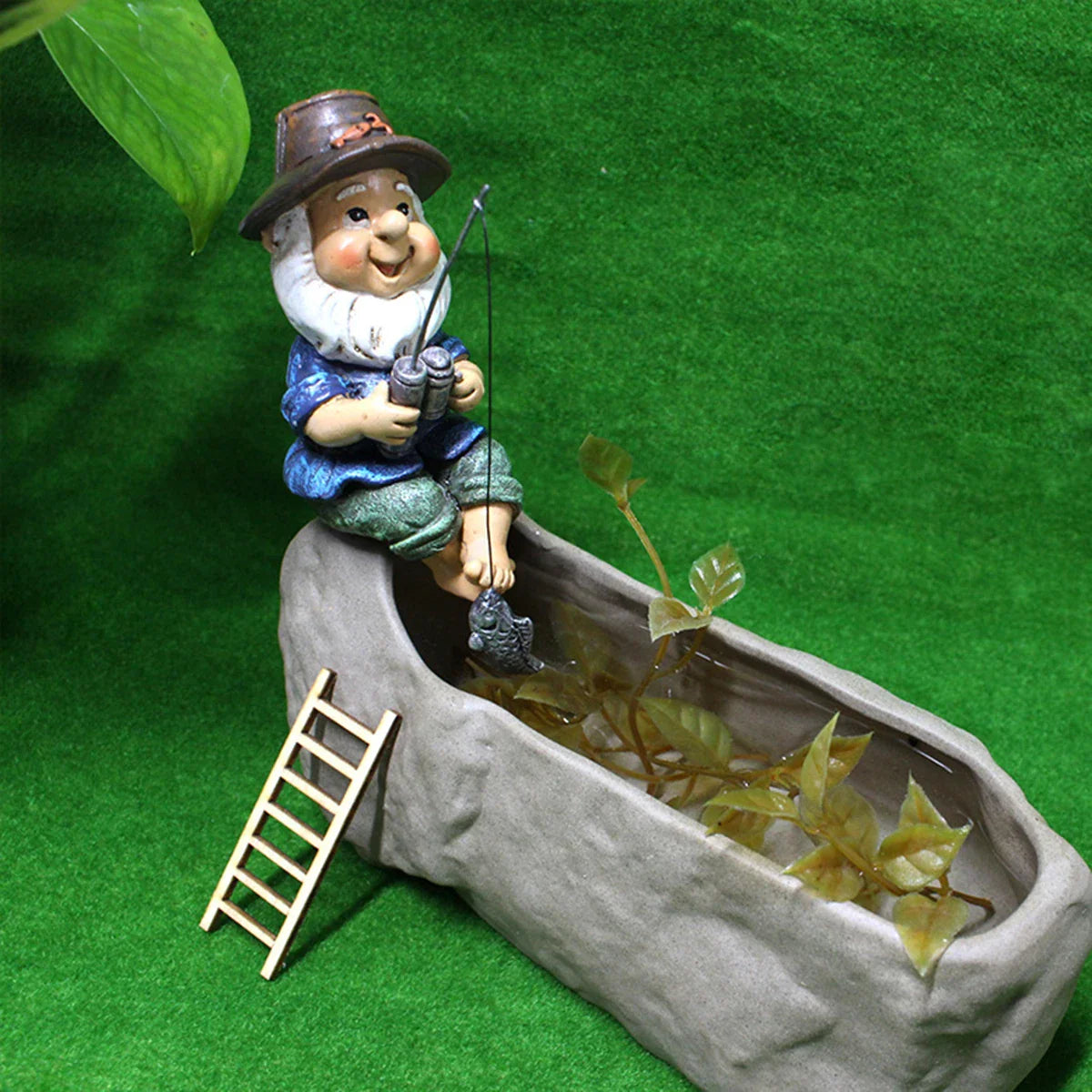 Thalia Verschwindender Gartenzwerg Harzfigur - Perfekt für Schreibtisch- und Tischdekoration
