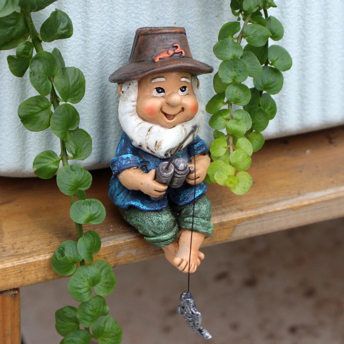 Thalia Verschwindender Gartenzwerg Harzfigur - Perfekt für Schreibtisch- und Tischdekoration