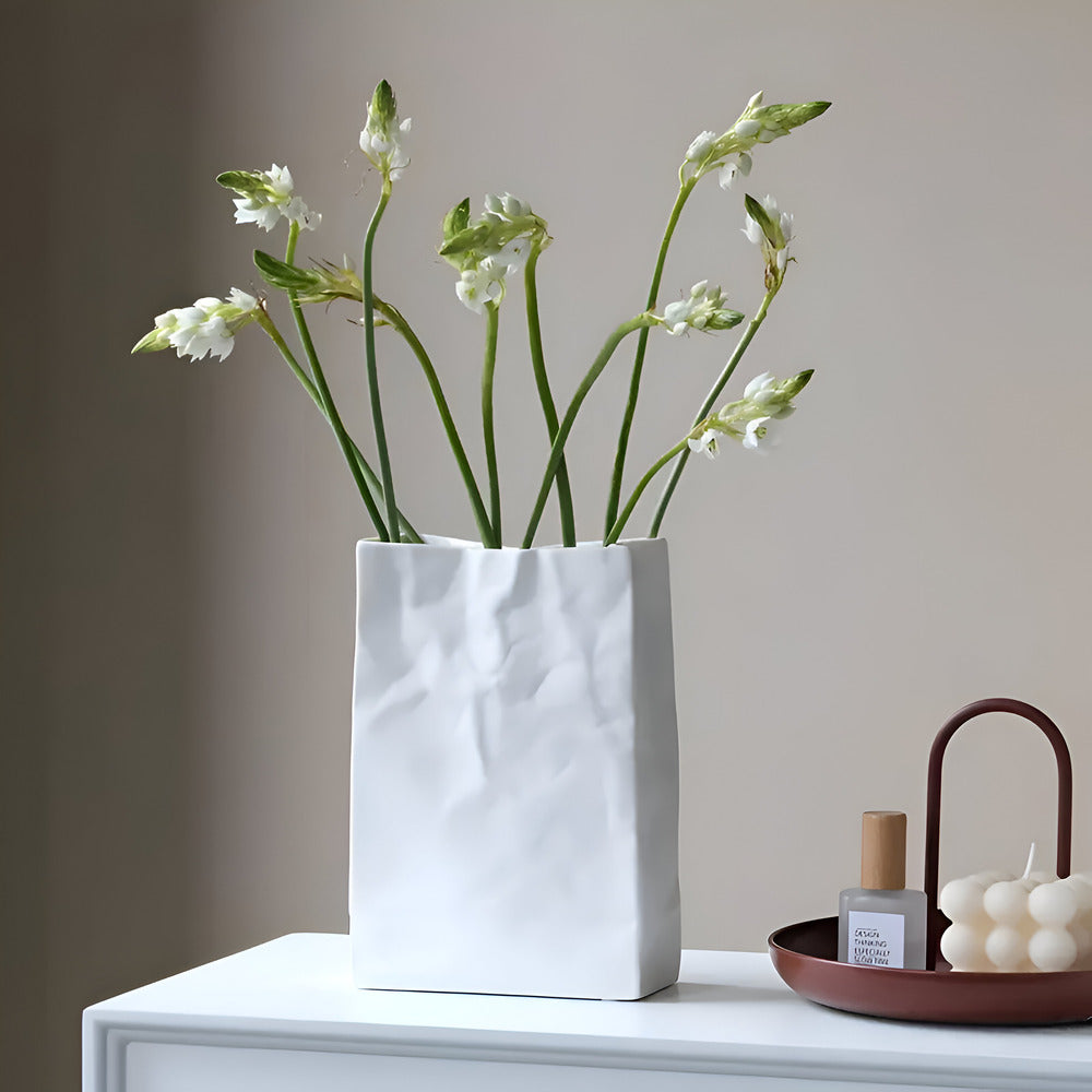 Celorie - Stilvolle moderne Keramikvase mit Papierbeutel-Design