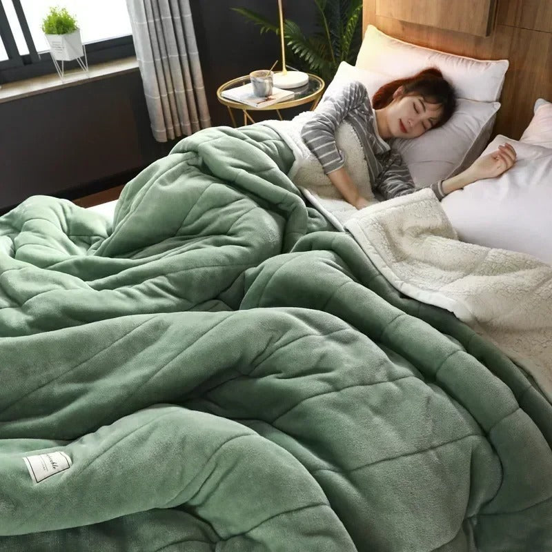 Luxusweiche Korallenfleece-Decke – Warme und gemütliche Flanell-Wohndecke für Herbst und Winter
