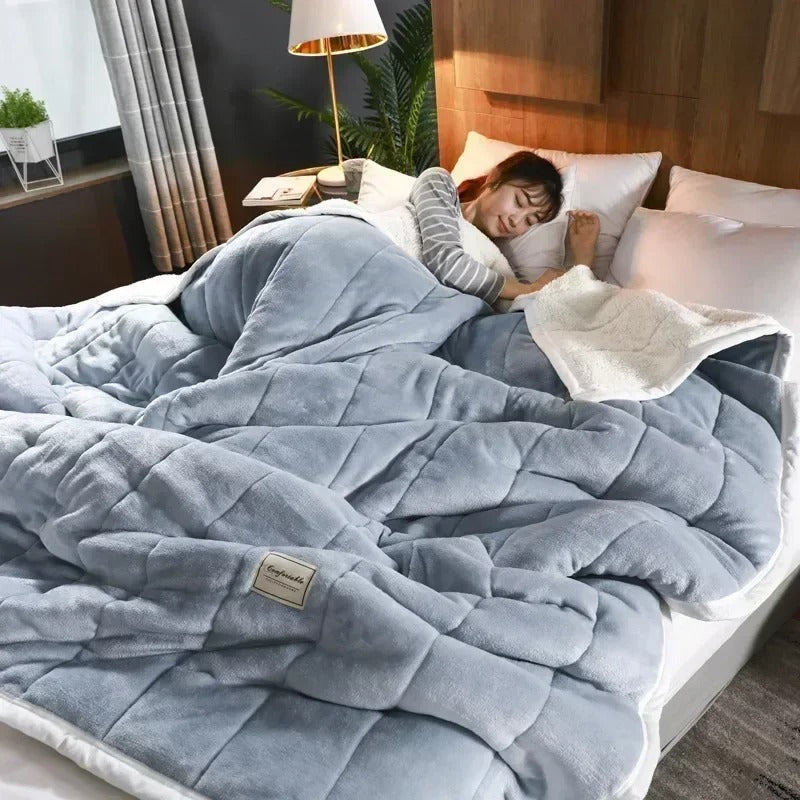 Luxusweiche Korallenfleece-Decke – Warme und gemütliche Flanell-Wohndecke für Herbst und Winter
