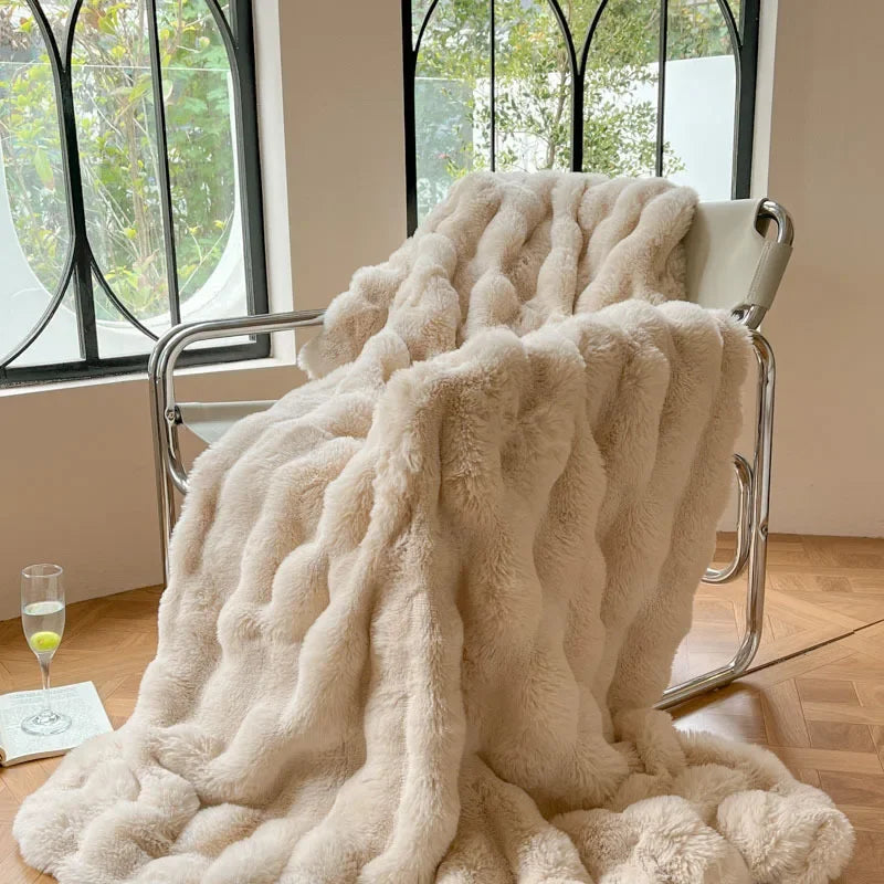 Luxuriöse Winterdecke für Bett und Sofa – Wendbares weiches Kunstfell für ultimativen Komfort