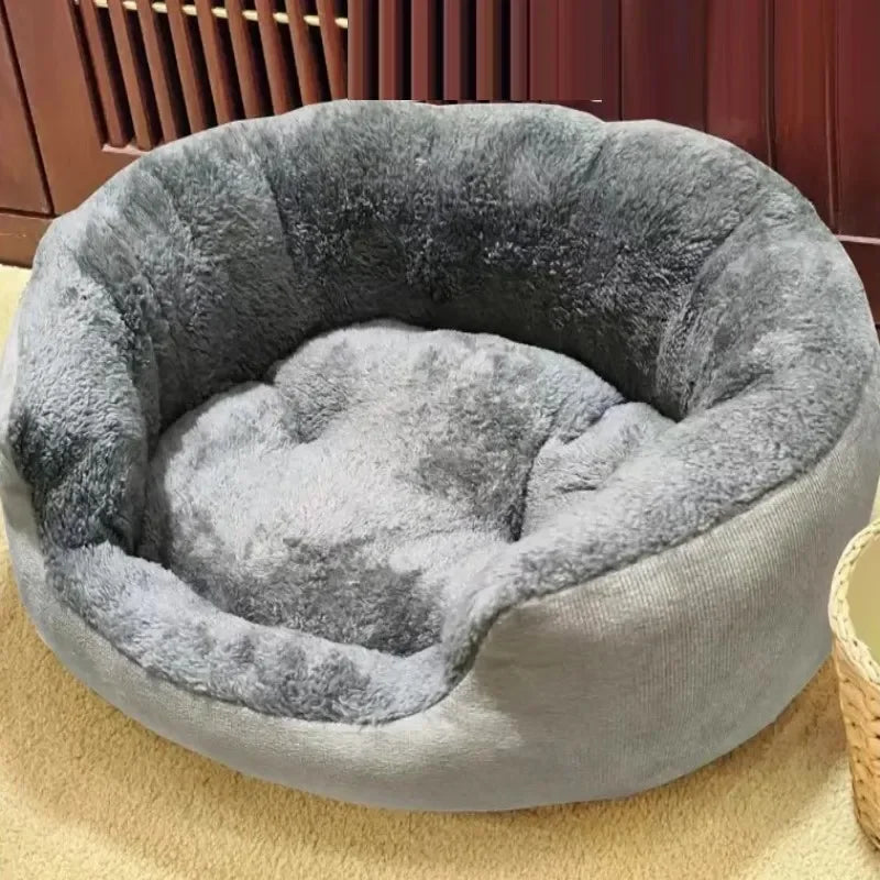 Bequemes warmes Hund- und Katzenbett
