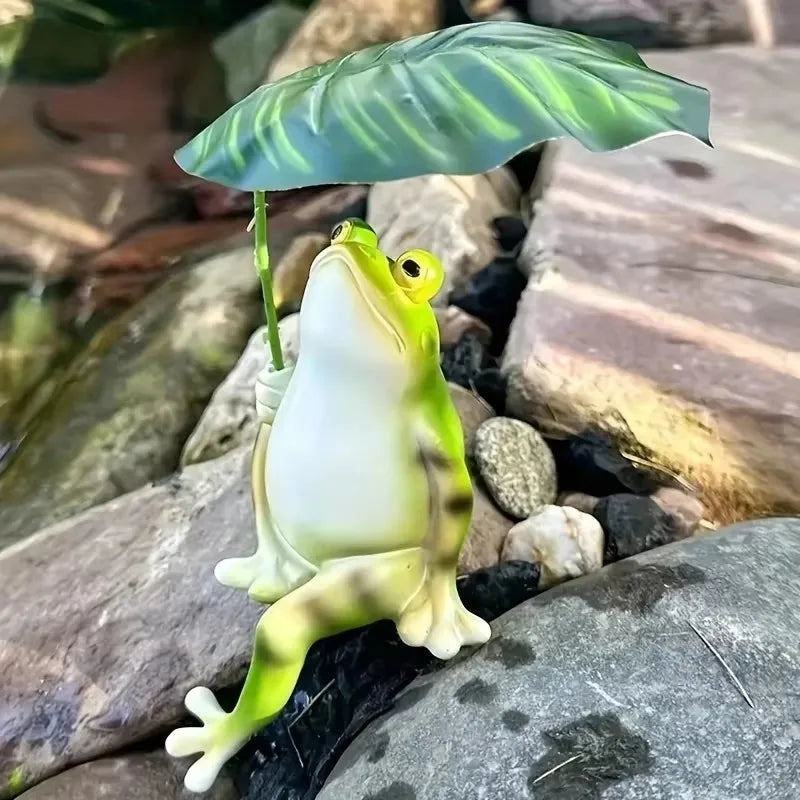 Prisca - bezaubernde Froschfigur auf Lotusblatt für Aquarium, Gartendekoration und Balkonornamente