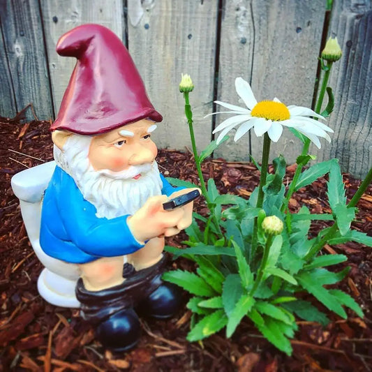 Sylpha - Niedliche Miniatur Gartenzwerg-Figur aus Harz für lustige und humorvolle Gartendekoration
