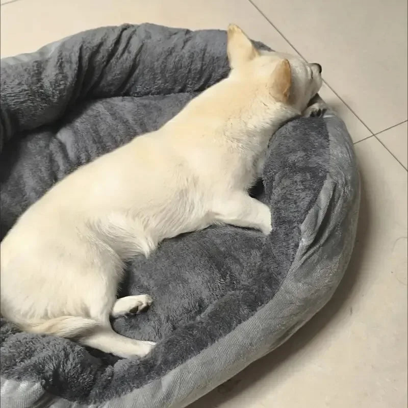 Bequemes warmes Hund- und Katzenbett